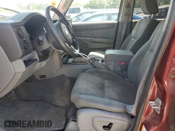 ✅ 2007 Jeep Commander Sport • VIN: 1J8HG48K07C684965 • Лот: 58061005. Опубликован ранее на Copart с пробегом 208 951 миль. Бесплатный доступ к архиву аукционных продаж из США и подробный отчёт об истории автомобиля на DreamBid. Изображение 7.