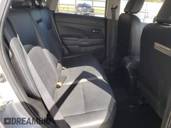 2017 Mitsubishi Outlander SEL z VIN JA4AP4AW3HZ045266, wystawiony jako Copart lot #51518255 z przebiegiem 95 371 mil mil oraz Szkoda całkowita • Salvage title. Historia ofert i sprzedaży dostępna na DreamBid. Obrazek 12.