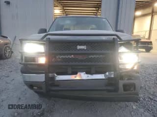 ✅ 2005 Chevrolet Silverado 1500 Z71 • VIN: 2GCEK13T951259352 • Лот: 77305914. Опубликован ранее на Copart с пробегом 266 976 миль. Бесплатный доступ к архиву аукционных продаж из США и подробный отчёт об истории автомобиля на DreamBid. Изображение 5.