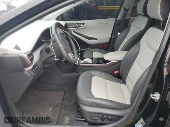 2020 Hyundai Ioniq Limited с VIN KMHC85LJ6LU073101, выставлен на аукционе Copart как лот 72736564 с пробегом 27 145 миль миль и Списание • Salvage title. История ставок и продаж доступна на DreamBid. Изображение 7.