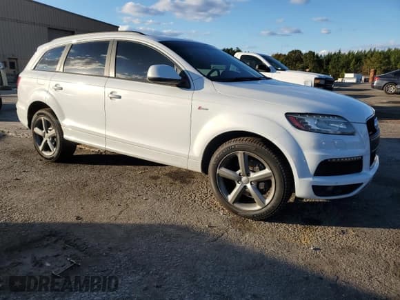 ✅ 2015 Audi Q7 S line Prestige • VIN: WA1DGAFE7FD033014 • Лот: 91974025. Опубликован ранее на Copart с пробегом 127 261 миль. Бесплатный доступ к архиву аукционных продаж из США и подробный отчёт об истории автомобиля на DreamBid. Изображение 4.