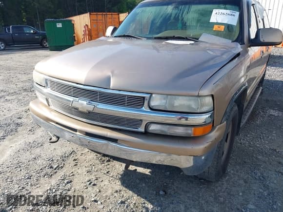 ✅ 2000 Chevrolet Suburban LT • VIN: 3GNFK16TXYG185880 • Лот: 42262686. Опубликован ранее на IAAI с пробегом Не указан. Бесплатный доступ к архиву аукционных продаж из США и подробный отчёт об истории автомобиля на DreamBid. Изображение 11.
