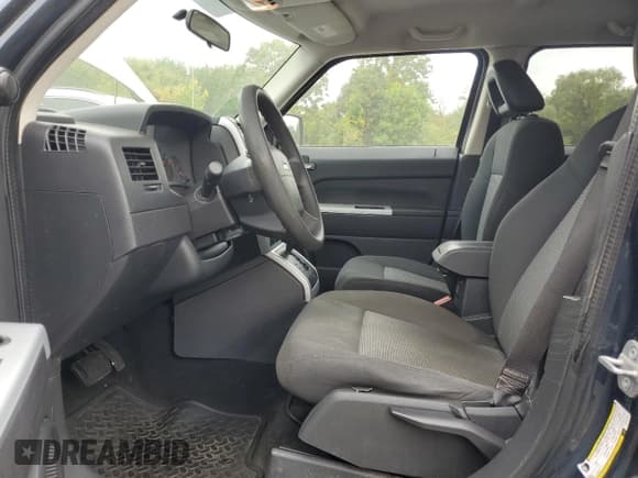 ✅ 2008 Jeep Patriot Sport • VIN: 1J8FT28WX8D721848 • Лот: 80860625. Опубликован ранее на Copart с пробегом 112 199 миль. Бесплатный доступ к архиву аукционных продаж из США и подробный отчёт об истории автомобиля на DreamBid. Изображение 7.