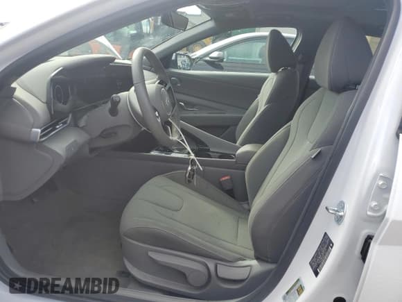 ✅ 2025 Hyundai Elantra SEL Convenience • VIN: KMHLS4DG3SU907760 • Lot: 91378125. Listed on Copart with 24,486 mi. Free auction sales archive from the USA and detailed vehicle history report at DreamBid. Image 7.