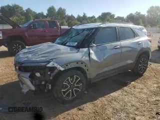 2024 Chevrolet TrailBlazer ACTIV с VIN KL79MVSL4RB060975, выставлен на аукционе Copart как лот 70422425 с пробегом Не указан миль и Списание • Salvage title. История ставок и продаж доступна на DreamBid. Изображение 1.