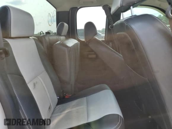 ✅ 2012 Chevrolet Silverado 2500HD LT • VIN: 1GC2KXCG5CZ226314 • Lot: 58191155. Wystawiony na Copart z przebiegiem 138 711 mil. Bezpłatny archiwum sprzedaży aukcyjnych z USA i szczegółowy raport historii pojazdu na DreamBid. Zdjęcie 10.