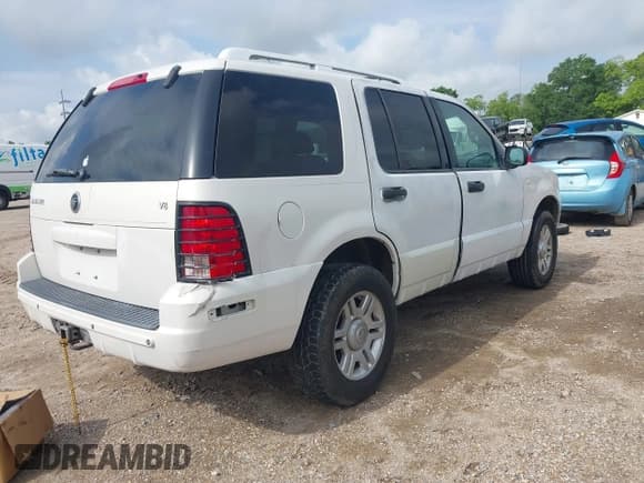 ✅ 2002 Mercury Mountaineer Convenience • VIN: 4M2ZU66W22ZJ33796 • Лот: 42117153. Опубликован ранее на IAAI с пробегом 269 022 миль. Бесплатный доступ к архиву аукционных продаж из США и подробный отчёт об истории автомобиля на DreamBid. Изображение 4.