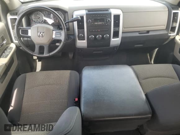 ✅ 2010 Dodge 1500 SLT • VIN: 1D7RV1GP1AS112920 • Lot: 49779265. Wystawiony na Copart z przebiegiem 190 034 mil. Bezpłatny archiwum sprzedaży aukcyjnych z USA i szczegółowy raport historii pojazdu na DreamBid. Zdjęcie 8.