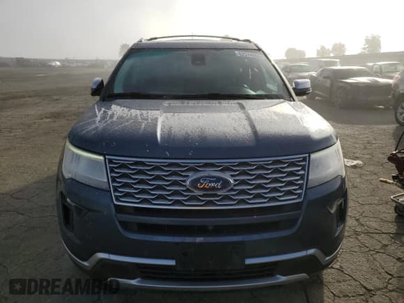 ✅ 2018 Ford Explorer Platinum • VIN: 1FM5K8HT1JGB57280 • Lot: 82574555. Wystawiony na Copart z przebiegiem 106 342 mil. Bezpłatny archiwum sprzedaży aukcyjnych z USA i szczegółowy raport historii pojazdu na DreamBid. Zdjęcie 5.