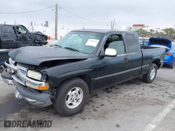 ✅ 2001 Chevrolet Silverado 1500 LT • VIN: 1GCEC19T91Z130663 • Lot: 42393510. Wystawiony na IAAI z przebiegiem 172 128 mil mil. Skorzystaj z bezpłatnego archiwum sprzedaży aukcyjnych z USA i zobacz szczegółowy raport historii pojazdu na DreamBid. Zdjęcie 17.