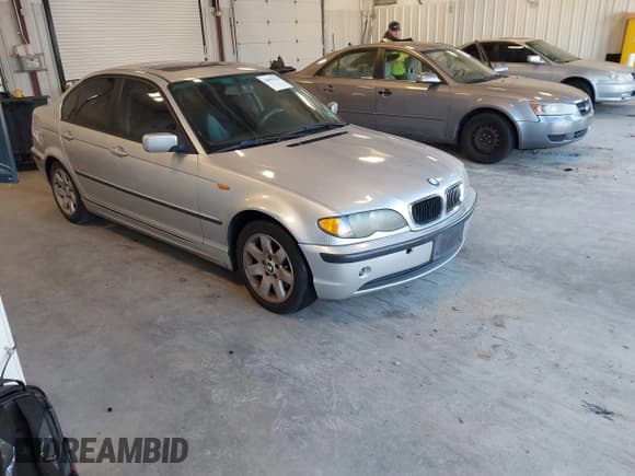 ✅ 2003 BMW 3 Series 325xi • VIN: WBAEU33413PH90673 • Lot: 43893354. Wystawiony na IAAI z przebiegiem 200 593 mil. Bezpłatny archiwum sprzedaży aukcyjnych z USA i szczegółowy raport historii pojazdu na DreamBid. Zdjęcie 1.