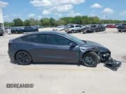 ✅ 2024 Tesla Model 3 • VIN: 5YJ3E1EAXRF864719 • Lot: 42129944. Wystawiony na IAAI z przebiegiem 3 776 mil. Bezpłatny archiwum sprzedaży aukcyjnych z USA i szczegółowy raport historii pojazdu na DreamBid. Zdjęcie 13.