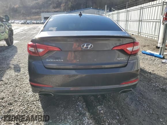 ✅ 2015 Hyundai Sonata Sport • VIN: 5NPE34AF2FH241318 • Lot: 37664753. Listed on Copart with 64,620 mi. Free auction sales archive from the USA and detailed vehicle history report at DreamBid. Image 6.
