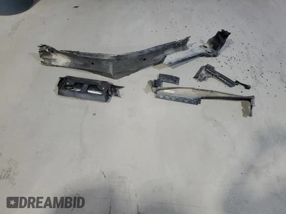 ✅ 2015 Ford Taurus Limited • VIN: 1FAHP2F86FG102657 • Lot: 93209805. Listed on Copart with 182,140 mi. Free auction sales archive from the USA and detailed vehicle history report at DreamBid. Image 12.