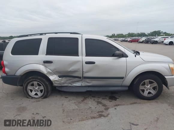 ✅ 2006 Dodge Durango SXT • VIN: 1D4HB38N86F121320 • Лот: 42427186. Опубликован ранее на IAAI с пробегом 195 607 миль. Бесплатный доступ к архиву аукционных продаж из США и подробный отчёт об истории автомобиля на DreamBid. Изображение 13.