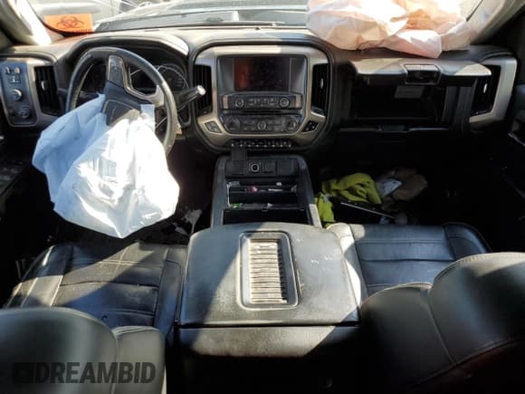 ✅ 2018 GMC Sierra 3500HD Denali • VIN: 1GT42YEY0JF290716 • Lot: 67110105. Wystawiony na Copart z przebiegiem 154 899 mil. Bezpłatny archiwum sprzedaży aukcyjnych z USA i szczegółowy raport historii pojazdu na DreamBid. Zdjęcie 8.