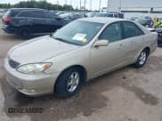 ✅ 2004 Toyota Camry LE • VIN: 4T1BE32K84U861432 • Lot: 42570803. Wystawiony na IAAI z przebiegiem 226 690 mil. Bezpłatny archiwum sprzedaży aukcyjnych z USA i szczegółowy raport historii pojazdu na DreamBid. Zdjęcie 2.