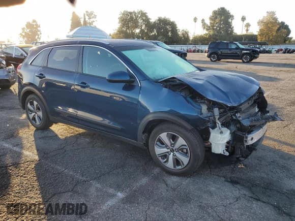 ✅ 2018 Kia Niro LX • VIN: KNDCB3LC8J5206587 • Lot: 82680165. Wystawiony na Copart z przebiegiem 51 636 mil. Bezpłatny archiwum sprzedaży aukcyjnych z USA i szczegółowy raport historii pojazdu na DreamBid. Zdjęcie 4.