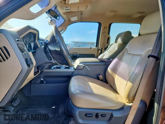 ✅ 2011 Ford F-250 XL • VIN: 1FT7W2BTXBEA97049 • Lot: 90739995. Wystawiony na Copart z przebiegiem 222 244 mil. Bezpłatny archiwum sprzedaży aukcyjnych z USA i szczegółowy raport historii pojazdu na DreamBid. Zdjęcie 7.