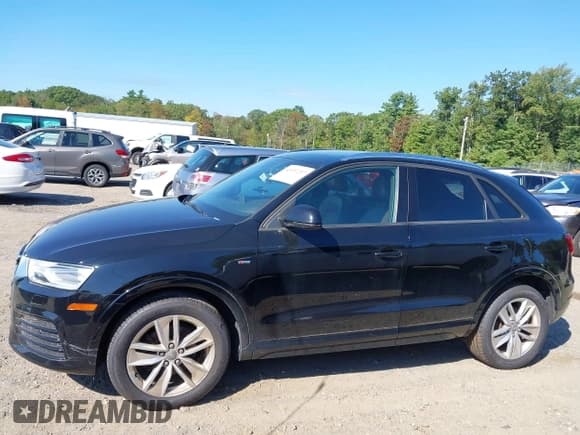 ✅ 2018 Audi Q3 Premium • VIN: WA1ECCFS8JR003551 • Lot: 43197217. Wystawiony na IAAI z przebiegiem 67 579 mil. Bezpłatny archiwum sprzedaży aukcyjnych z USA i szczegółowy raport historii pojazdu na DreamBid. Zdjęcie 15.