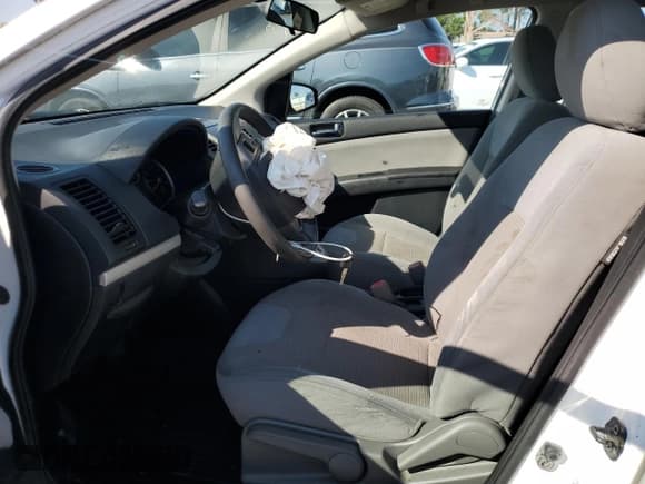 ✅ 2010 Nissan Sentra SR • VIN: 3N1AB6AP9AL645539 • Lot: 81202235. Listed on Copart with 141,717 mi. Free auction sales archive from the USA and detailed vehicle history report at DreamBid. Image 7.