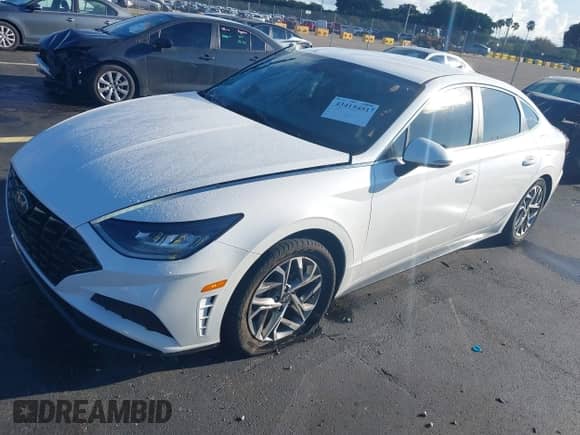 2021 Hyundai Sonata SEL с VIN KMHL64JA7MA152895, выставлен на аукционе IAAI как лот 43415451 с пробегом 42 767 миль миль и . История ставок и продаж доступна на DreamBid. Изображение 2.