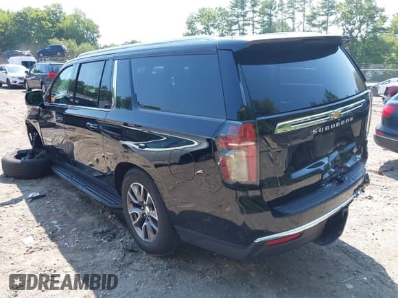 ✅ 2021 Chevrolet Suburban LT • VIN: 1GNSKCKDXMR137654 • Lot: 42766378. Wystawiony na IAAI z przebiegiem 201 403 mil. Bezpłatny archiwum sprzedaży aukcyjnych z USA i szczegółowy raport historii pojazdu na DreamBid. Zdjęcie 3.