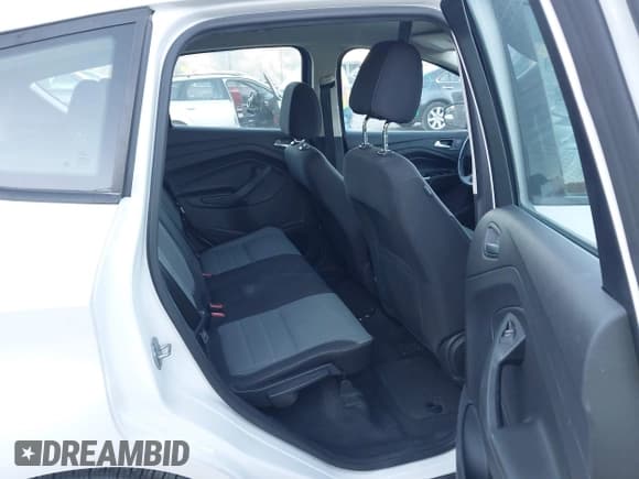 ✅ 2013 Ford C-Max SE • VIN: 1FADP5AU3DL537113 • Lot: 43599224. Wystawiony na IAAI z przebiegiem 61 392 mil. Bezpłatny archiwum sprzedaży aukcyjnych z USA i szczegółowy raport historii pojazdu na DreamBid. Zdjęcie 8.