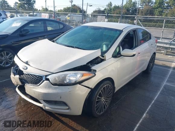 ✅ 2015 Kia Forte LX • VIN: KNAFK4A67F5325123 • Лот: 43274282. Опубликован ранее на IAAI с пробегом 153 057 миль. Бесплатный доступ к архиву аукционных продаж из США и подробный отчёт об истории автомобиля на DreamBid. Изображение 17.