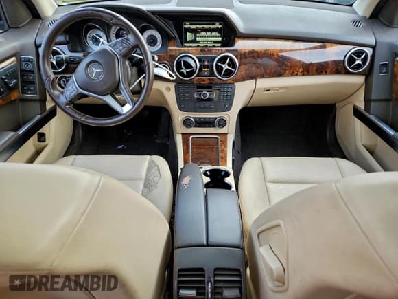 ✅ 2015 Mercedes-Benz GLK 350 • VIN: WDCGG8JB4FG364022 • Лот: 95095835. Опубликован ранее на Copart с пробегом 141 796 миль. Бесплатный доступ к архиву аукционных продаж из США и подробный отчёт об истории автомобиля на DreamBid. Изображение 8.