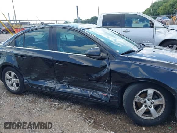 2014 Chevrolet Cruze 1LT с VIN 1G1PC5SB0E7320296, выставлен на аукционе IAAI как лот 42953639 с пробегом 170 461 миль миль и . История ставок и продаж доступна на DreamBid. Изображение 12.