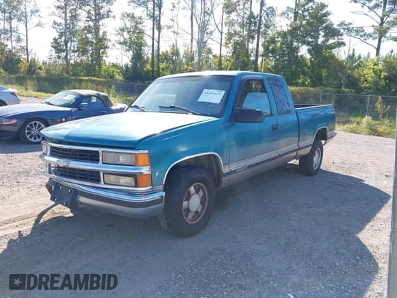 ✅ 1998 Chevrolet Silverado 1500 • VIN: 2GCEC19M4W1274520 • Lot: 43493637. Wystawiony na IAAI z przebiegiem 204 706 mil. Bezpłatny archiwum sprzedaży aukcyjnych z USA i szczegółowy raport historii pojazdu na DreamBid. Zdjęcie 2.