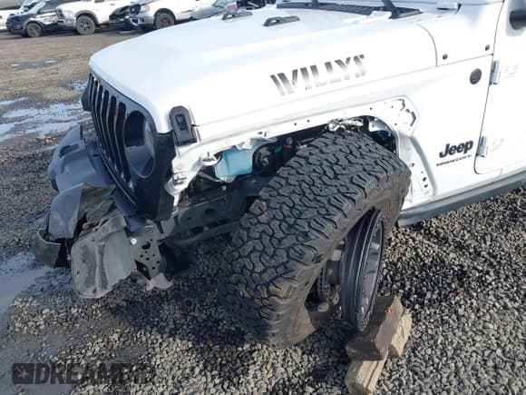 ✅ 2023 Jeep Wrangler Sport • VIN: 1C4HJXDG4PW567027 • Lot: 41633197. Wystawiony na IAAI z przebiegiem 14 782 mil. Bezpłatny archiwum sprzedaży aukcyjnych z USA i szczegółowy raport historii pojazdu na DreamBid. Zdjęcie 6.