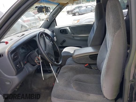 ✅ 1999 Dodge Dakota SLT • VIN: 1B7GG22X5XS107656 • Lot: 43293971. Listed on IAAI with 160,123 mi. Free auction sales archive from the USA and detailed vehicle history report at DreamBid. Image 5.