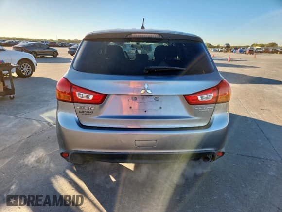 ✅ 2013 Mitsubishi Outlander ES • VIN: 4A4AP3AU5DE013668 • Lot: 90802195. Wystawiony na Copart z przebiegiem 118 099 mil. Bezpłatny archiwum sprzedaży aukcyjnych z USA i szczegółowy raport historii pojazdu na DreamBid. Zdjęcie 6.