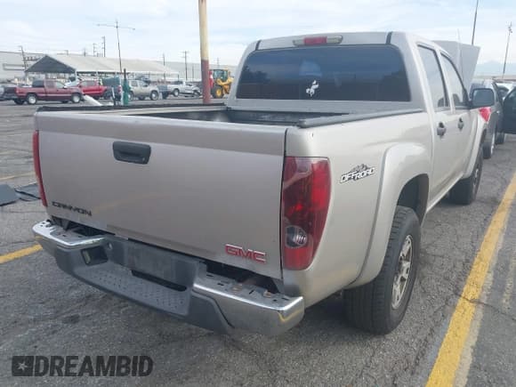 ✅ 2006 GMC Canyon SLE2 • VIN: 1GTDS136568258400 • Лот: 43681460. Опубликован ранее на IAAI с пробегом 294 380 миль. Бесплатный доступ к архиву аукционных продаж из США и подробный отчёт об истории автомобиля на DreamBid. Изображение 6.