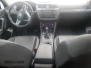 ✅ 2022 Volkswagen Tiguan SE • VIN: 3VV3B7AX4NM072031 • Lot: 84025745. Wystawiony na Copart z przebiegiem 32 058 mil. Bezpłatny archiwum sprzedaży aukcyjnych z USA i szczegółowy raport historii pojazdu na DreamBid. Zdjęcie 8.