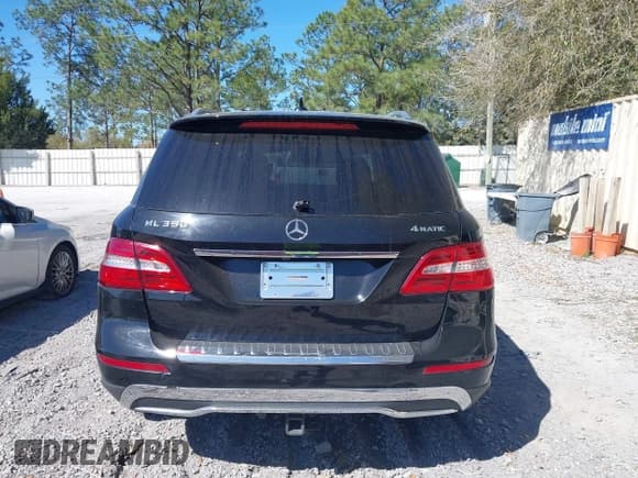 ✅ 2013 Mercedes-Benz M 350 • VIN: 4JGDA5HB4DA210257 • Lot: 41809978. Listed on IAAI with 166,908 mi. Free auction sales archive from the USA and detailed vehicle history report at DreamBid. Image 16.