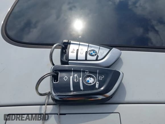 ✅ 2018 BMW 5 Series 540i xDrive • VIN: WBAJE7C57JWD53128 • Lot: 42983632. Listed on IAAI with 95,644 mi. Free auction sales archive from the USA and detailed vehicle history report at DreamBid. Image 11.