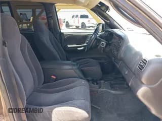 ✅ 2000 Dodge Dakota Sport • VIN: 1B7GL2AZ8YS716918 • Lot: 42467015. Wystawiony na IAAI z przebiegiem 149 961 mil. Bezpłatny archiwum sprzedaży aukcyjnych z USA i szczegółowy raport historii pojazdu na DreamBid. Zdjęcie 5.