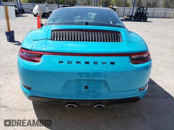 ✅ 2017 Porsche 911 4S • VIN: WP0BB2A9XHS136860 • Lot: 58390023. Wystawiony na Copart z przebiegiem 18 316 mil. Bezpłatny archiwum sprzedaży aukcyjnych z USA i szczegółowy raport historii pojazdu na DreamBid. Zdjęcie 6.