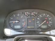 ✅ 2005 Volkswagen Golf GLS • VIN: 9BWGL61J454003568 • Lot: 64826595. Wystawiony na Copart z przebiegiem 69 778 mil. Bezpłatny archiwum sprzedaży aukcyjnych z USA i szczegółowy raport historii pojazdu na DreamBid. Zdjęcie 9.