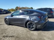 ✅ 2026 Tesla Model Y Long Range Launch Series • VIN: 7SAYGDEE3TA389815 • Lot: 87236095. Listed on Copart with 5,840 mi. Free auction sales archive from the USA and detailed vehicle history report at DreamBid. Image 2.