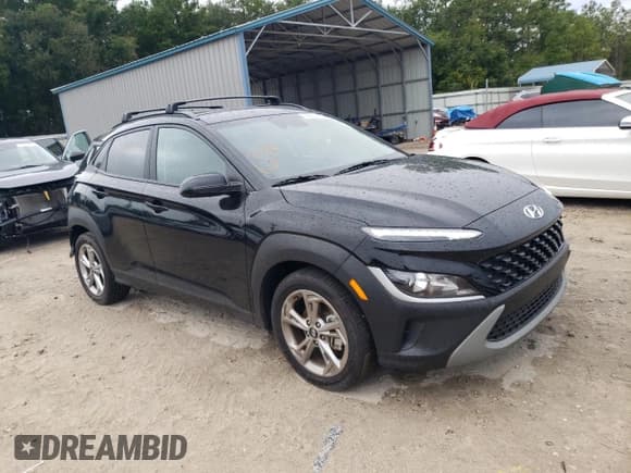 ✅ 2022 Hyundai Kona SEL • VIN: KM8K62ABXNU859921 • Лот: 66669123. Опубликован ранее на Copart с пробегом 14 729 миль. Бесплатный доступ к архиву аукционных продаж из США и подробный отчёт об истории автомобиля на DreamBid. Изображение 4.