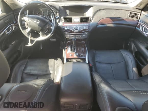 ✅ 2011 Infiniti M • VIN: JN1AY1AP0BM520583 • Lot: 70127955. Listed on Copart with Not provided. Free auction sales archive from the USA and detailed vehicle history report at DreamBid. Image 8.