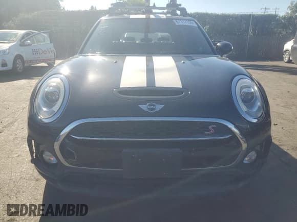 ✅ 2018 MINI Clubman Cooper S • VIN: WMWLN9C51J2E50594 • Lot: 87117155. Wystawiony na Copart z przebiegiem 100 123 mil. Bezpłatny archiwum sprzedaży aukcyjnych z USA i szczegółowy raport historii pojazdu na DreamBid. Zdjęcie 5.
