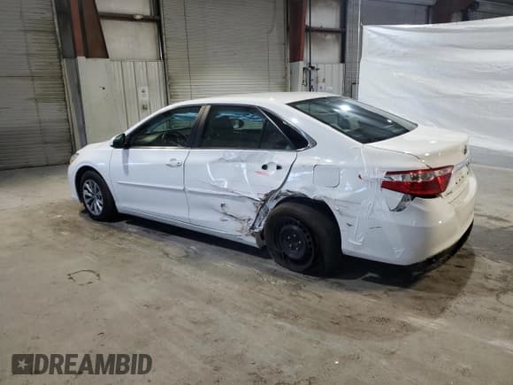 ✅ 2016 Toyota Camry LE • VIN: 4T4BF1FK1GR580773 • Лот: 81373835. Опубликован ранее на Copart с пробегом 211 178 миль. Бесплатный доступ к архиву аукционных продаж из США и подробный отчёт об истории автомобиля на DreamBid. Изображение 2.