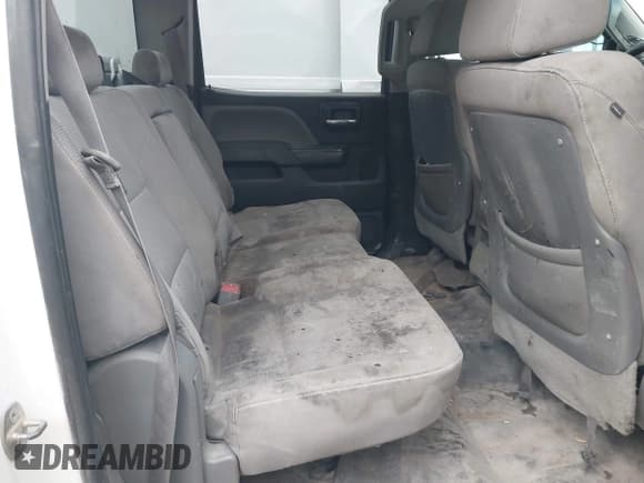 ✅ 2015 Chevrolet Silverado 2500HD Work Truck • VIN: 1GC1KUEG8FF149452 • Lot: 43589670. Wystawiony na IAAI z przebiegiem 313 050 mil. Bezpłatny archiwum sprzedaży aukcyjnych z USA i szczegółowy raport historii pojazdu na DreamBid. Zdjęcie 8.