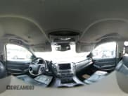 ✅ 2015 Chevrolet Suburban LT • VIN: 1GNSCJKC1FR591934 • Lot: 42403284. Wystawiony na IAAI z przebiegiem 299 882 mil. Bezpłatny archiwum sprzedaży aukcyjnych z USA i szczegółowy raport historii pojazdu na DreamBid. Zdjęcie 19.