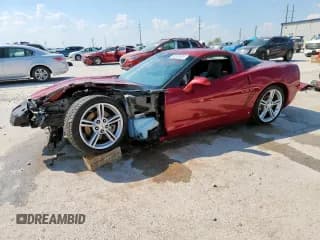 ✅ 2008 Chevrolet Corvette • VIN: 1G1YY25W285121432 • Lot: 80336505. Wystawiony na Copart z przebiegiem Nie podano. Bezpłatny archiwum sprzedaży aukcyjnych z USA i szczegółowy raport historii pojazdu na DreamBid. Zdjęcie 1.